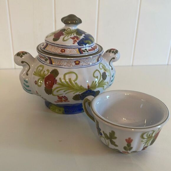 Vintage FAENZA Garofano Sugar Bowl and Tea Cup - Picture 1 of 9